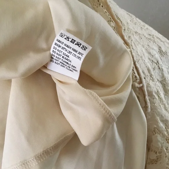 🌹2X HOST PICK🌹TICOSA BEIGE LACE DRESS WITH RUFFLE LAYERED LACE HEM/SZ L - Picture 14 of 14